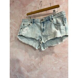 BDG women shorts Dolphin low rise ripped size  31 W‎